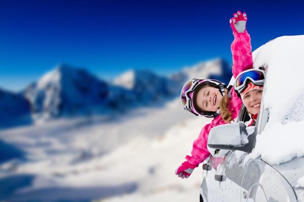 Predstavljamo vam nekaj idej, kam in kako na zimske počitnice, če vam primankuje denarja, ali pa ga za počitnice ne želite odšteti preveč. (Vir: divinedestinationstravelclub)