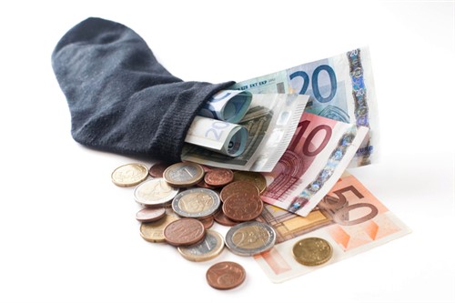 money-in-sock-euro-1236364-639x426 (500 x 333)